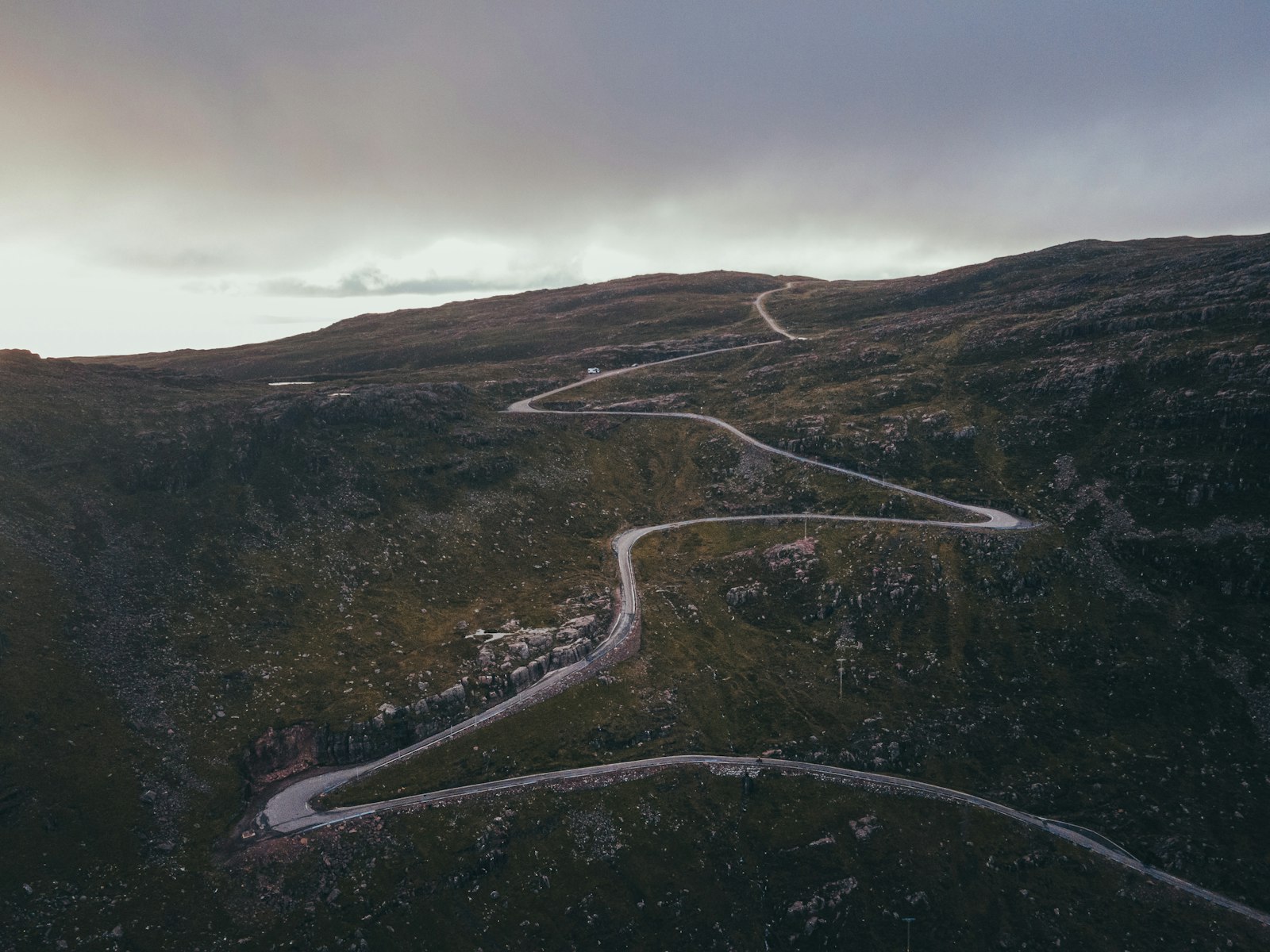 Carretera de montaña vista desde arriba